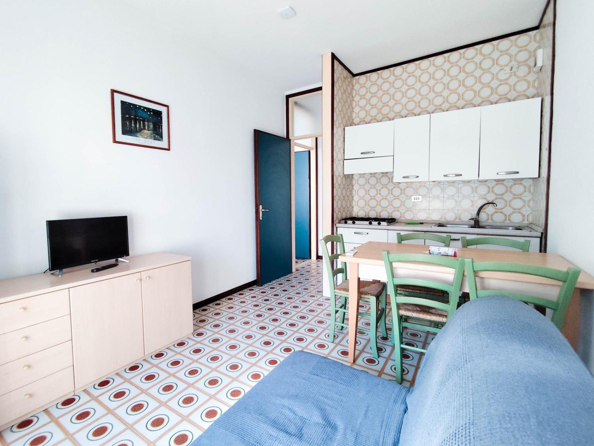 Ariston Fronte Mare Apartment *