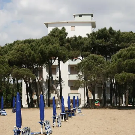 Ariston Fronte Mare Apartment Lido di Jesolo Room photo
